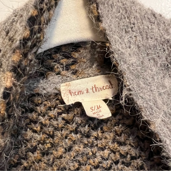 Gray Leopard Print Cozy Sweater size S/M - Picture 2 of 6